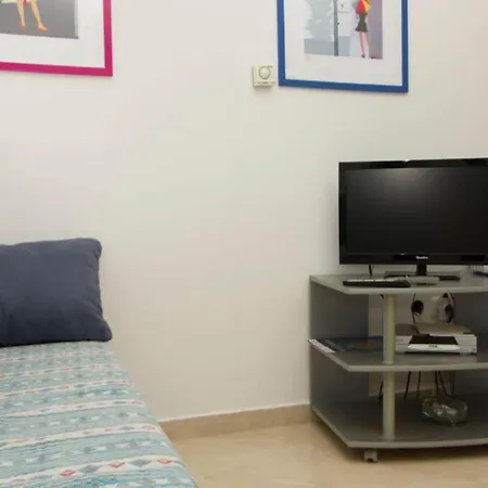 Juri I Kor Ula - One Bedroom With Terrace Апартаменты