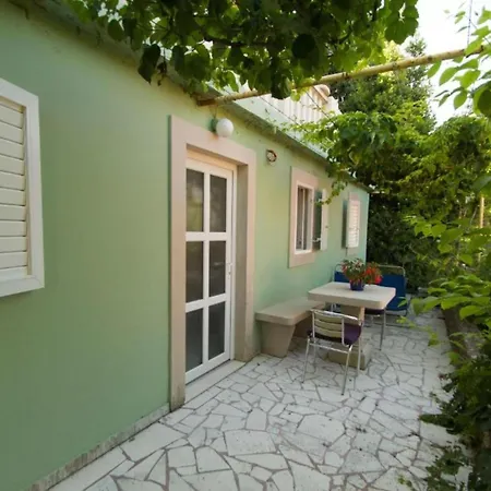 Juri I Kor Ula - One Bedroom With Terrace Apartman *