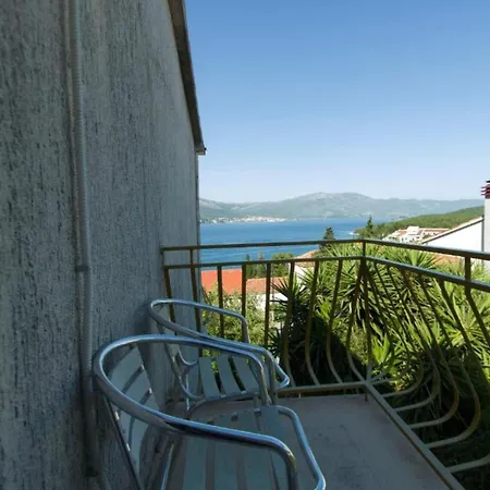 Juri I Kor Ula - One Bedroom With Terrace *